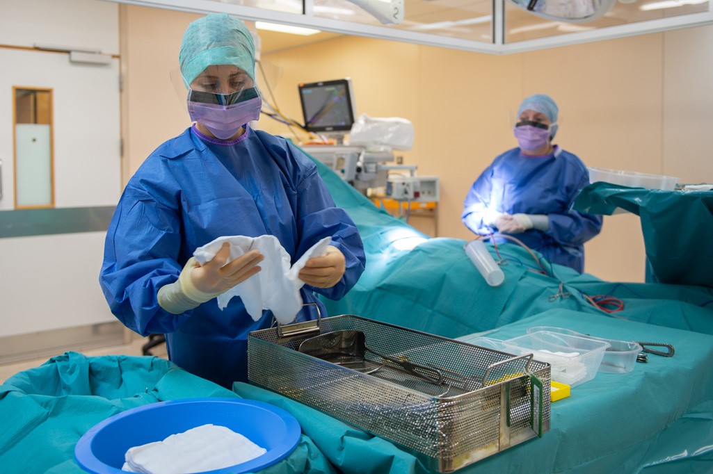Operating theatre including 2 ODPs wearing scrubs